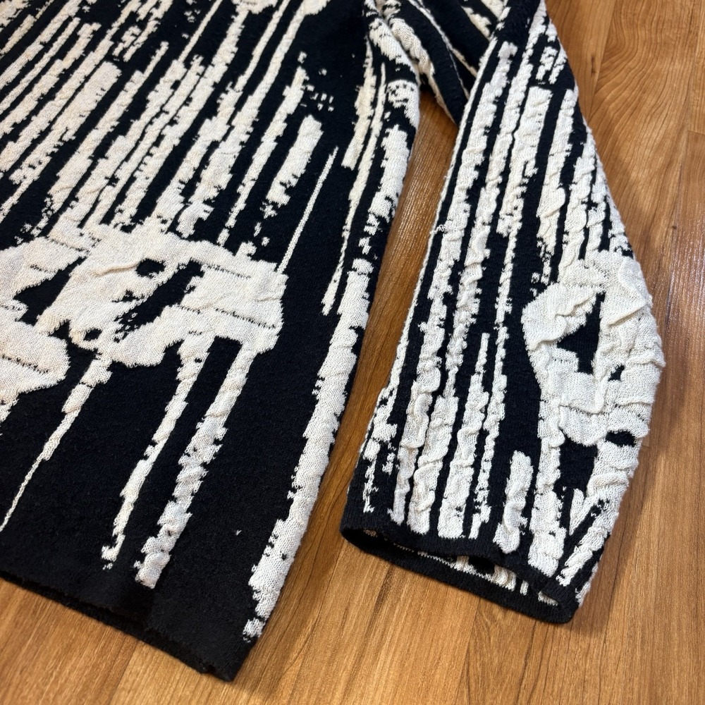 Chico's Black White Patterned Knit Cardigan Open Front Size 2 Large Cozy Winter - Picture 3 of 7